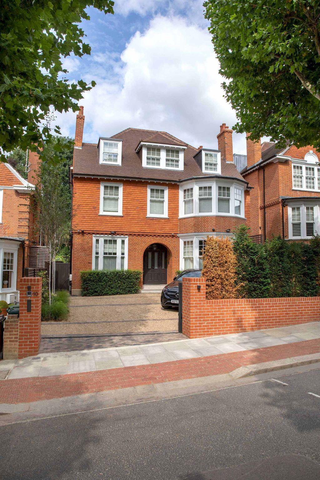 Hampstead Retro House, a Contemporary Extension by XUL Architecture