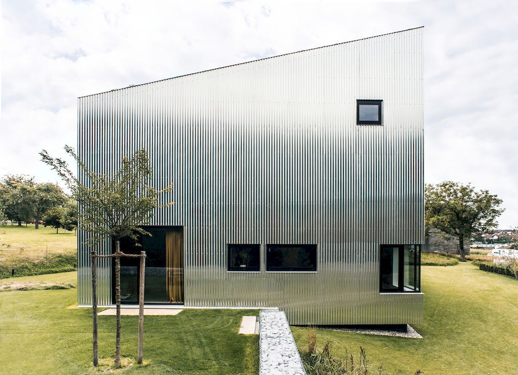 House Mesh, Integrated into Nature Designed by Caramel Architekten