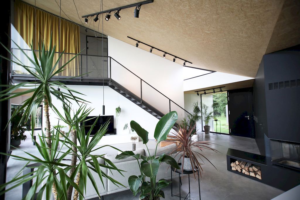 House Mesh, Integrated into Nature Designed by Caramel Architekten