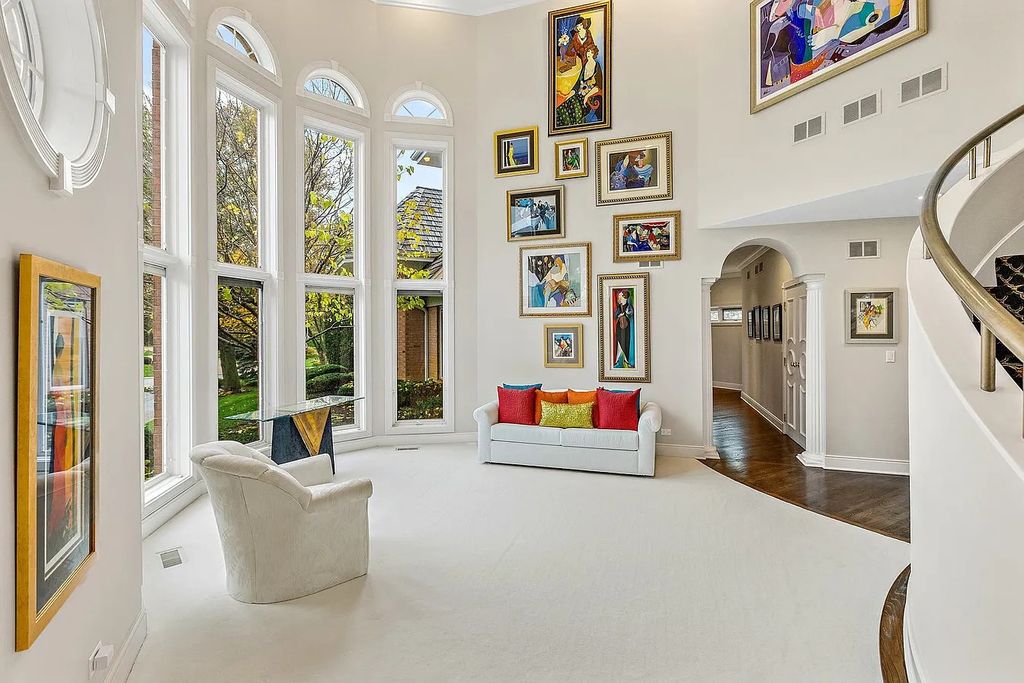 The House in South Barrington easy access to the highway, O'Hare, Arboretum, shopping, entertainment and restaurants, now available for sale. This home located at 2 Tiffany Cir, South Barrington, Illinois