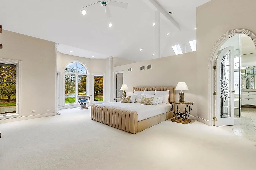 The House in South Barrington easy access to the highway, O'Hare, Arboretum, shopping, entertainment and restaurants, now available for sale. This home located at 2 Tiffany Cir, South Barrington, Illinois