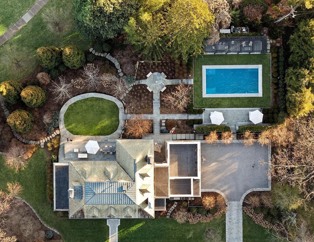 The Estate in Baltimore is brilliant renovation and expansion by Delbert Adams Construction Group, now available for sale. This home located at 1 Whitfield Rd, Baltimore, Maryland