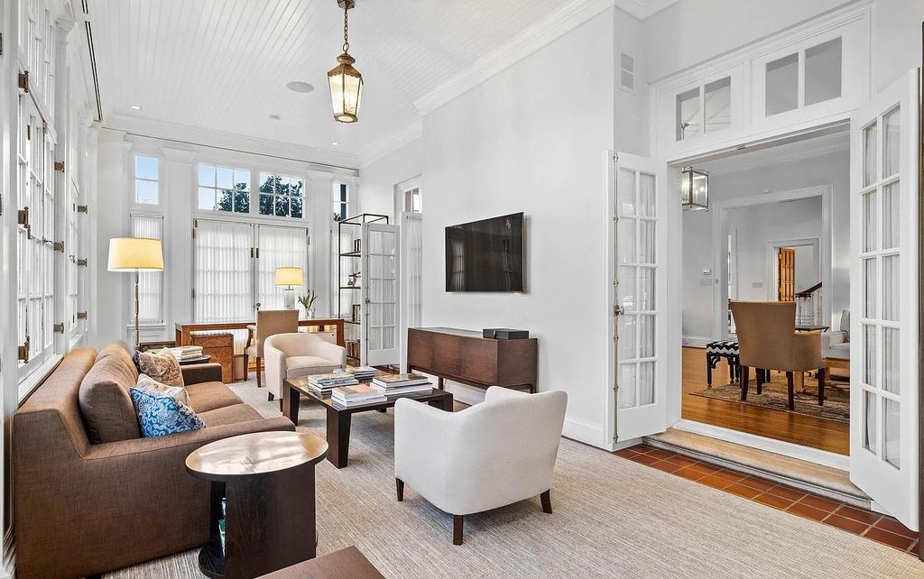 The Estate in Baltimore is brilliant renovation and expansion by Delbert Adams Construction Group, now available for sale. This home located at 1 Whitfield Rd, Baltimore, Maryland