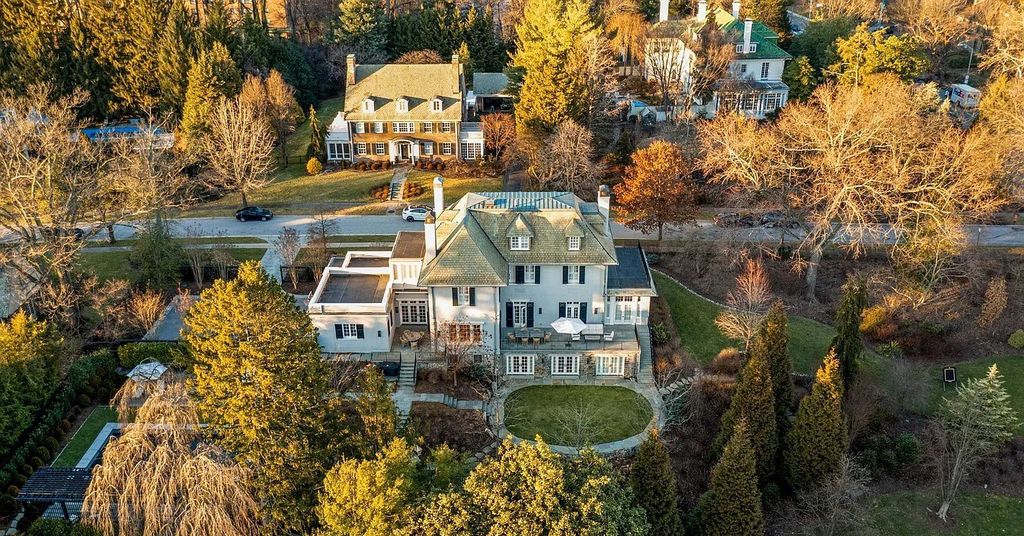 The Estate in Baltimore is brilliant renovation and expansion by Delbert Adams Construction Group, now available for sale. This home located at 1 Whitfield Rd, Baltimore, Maryland