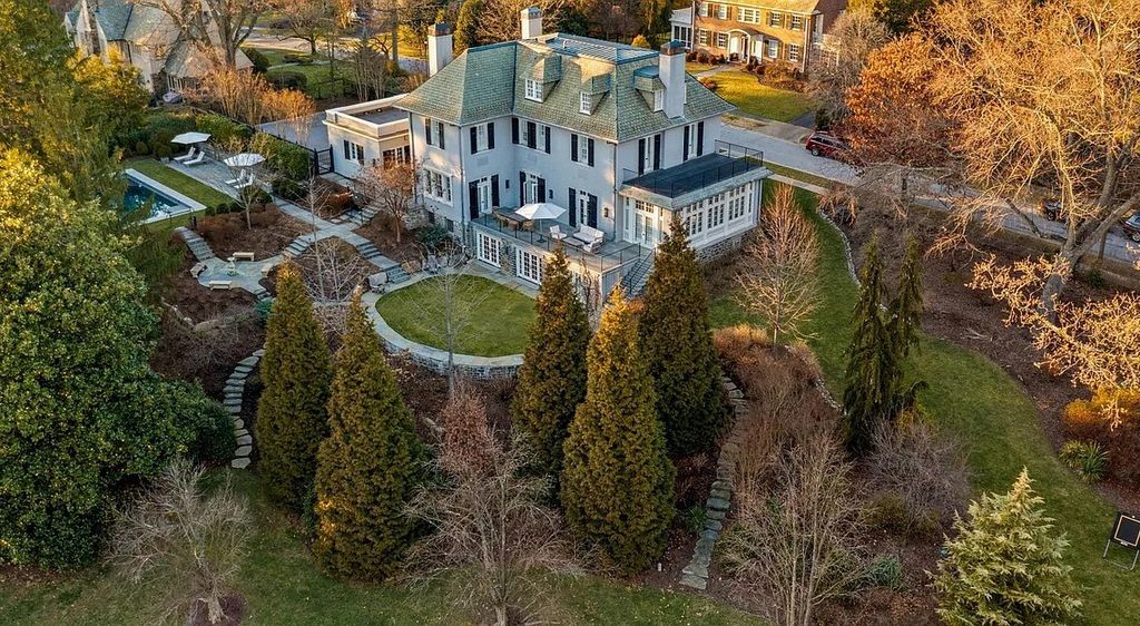 The Estate in Baltimore is brilliant renovation and expansion by Delbert Adams Construction Group, now available for sale. This home located at 1 Whitfield Rd, Baltimore, Maryland