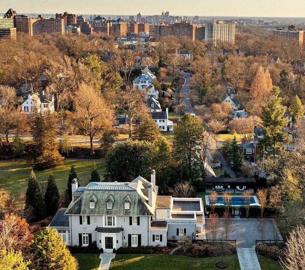The Estate in Baltimore is brilliant renovation and expansion by Delbert Adams Construction Group, now available for sale. This home located at 1 Whitfield Rd, Baltimore, Maryland