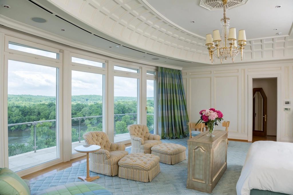 The Mansion in Rockville is a collaboration between renowned architect, John Ike, designer, Geoffrey Bradfield, and Horizon Builders, now available for sale. This home located at 11900 River Rd, Rockville, Maryland