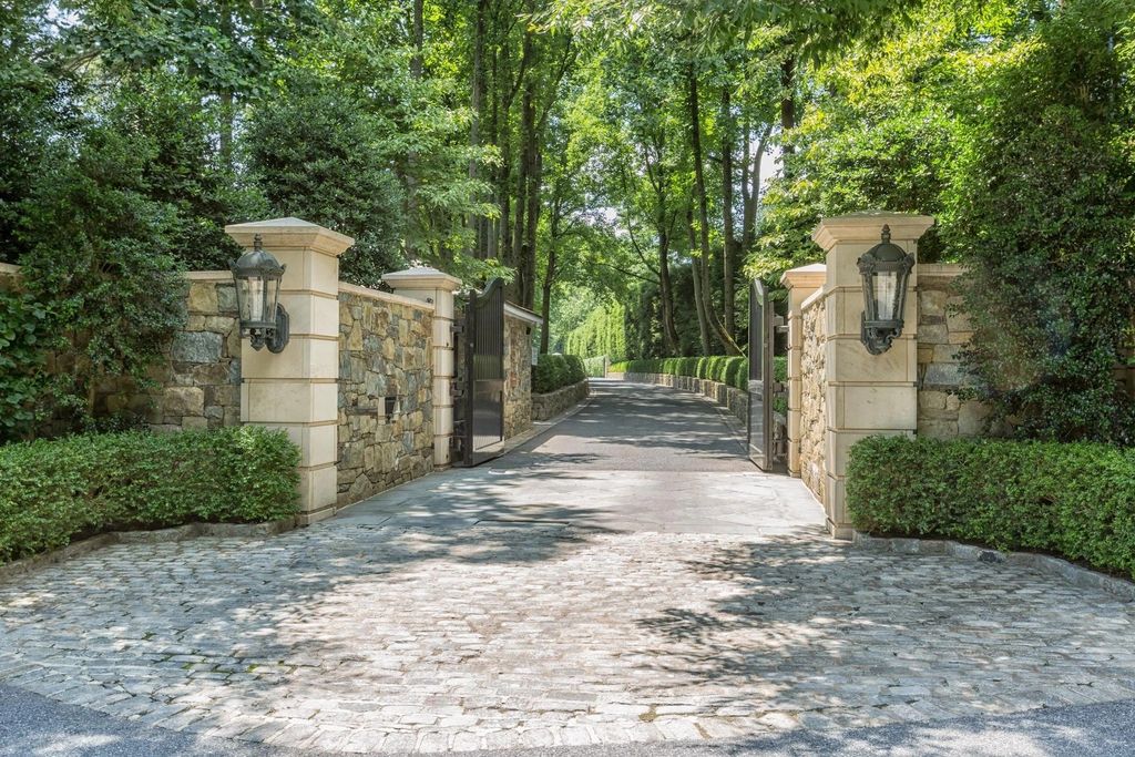 The Mansion in Rockville is a collaboration between renowned architect, John Ike, designer, Geoffrey Bradfield, and Horizon Builders, now available for sale. This home located at 11900 River Rd, Rockville, Maryland