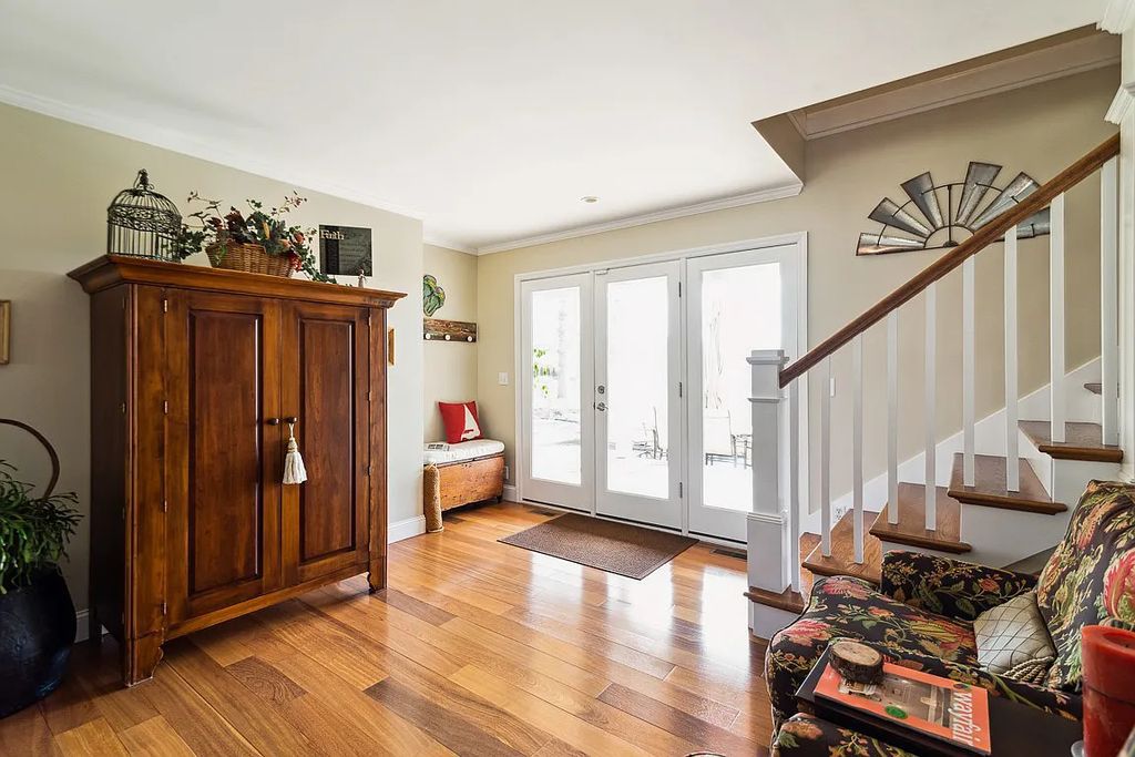 The Estate in Hendersonville is a luxurious home totally renovated now available for sale. This home located at 405 Private Dr, Hendersonville, Tennessee; offering 05 bedrooms and 05 bathrooms with 4,419 square feet of living spaces.