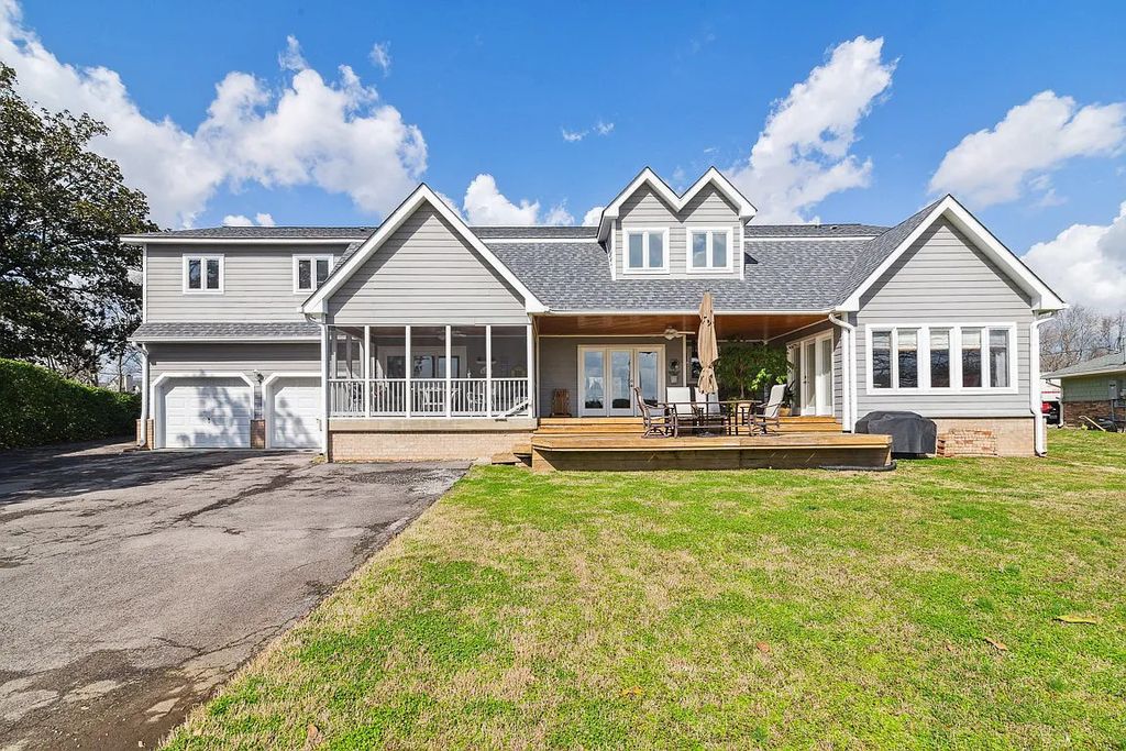 The Estate in Hendersonville is a luxurious home totally renovated now available for sale. This home located at 405 Private Dr, Hendersonville, Tennessee; offering 05 bedrooms and 05 bathrooms with 4,419 square feet of living spaces.