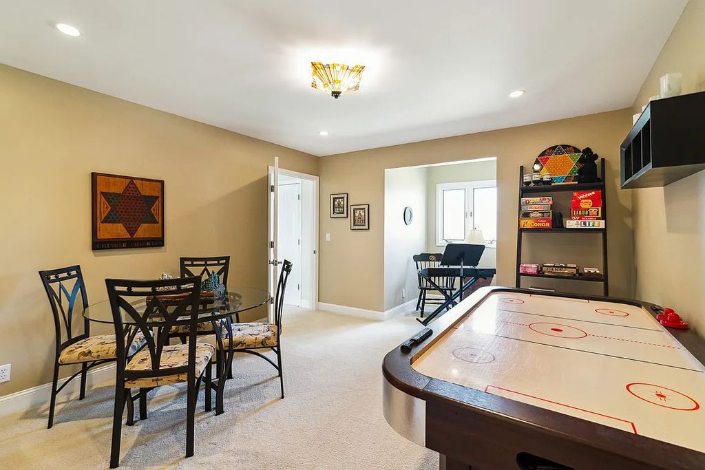 The Estate in Hendersonville is a luxurious home totally renovated now available for sale. This home located at 405 Private Dr, Hendersonville, Tennessee; offering 05 bedrooms and 05 bathrooms with 4,419 square feet of living spaces.