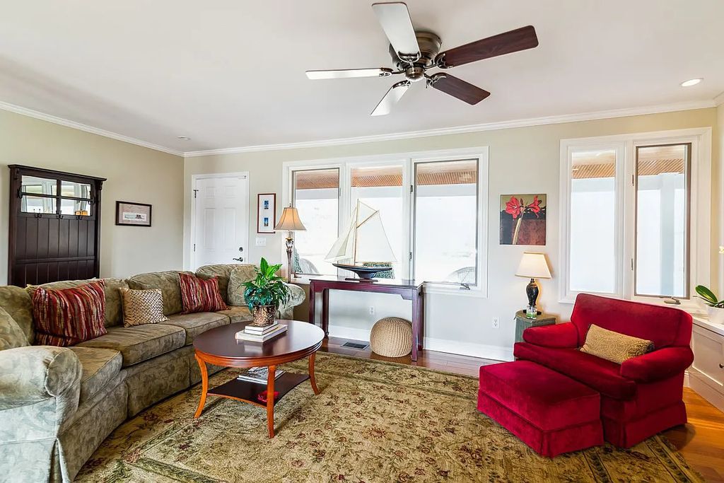 The Estate in Hendersonville is a luxurious home totally renovated now available for sale. This home located at 405 Private Dr, Hendersonville, Tennessee; offering 05 bedrooms and 05 bathrooms with 4,419 square feet of living spaces.