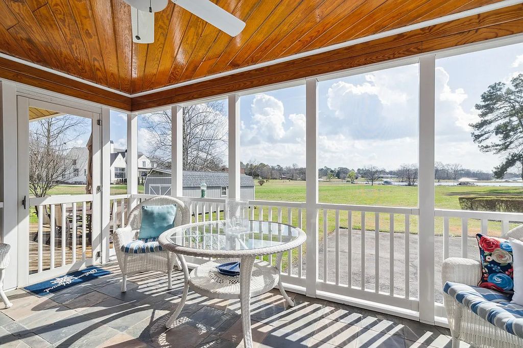 The Estate in Hendersonville is a luxurious home totally renovated now available for sale. This home located at 405 Private Dr, Hendersonville, Tennessee; offering 05 bedrooms and 05 bathrooms with 4,419 square feet of living spaces.