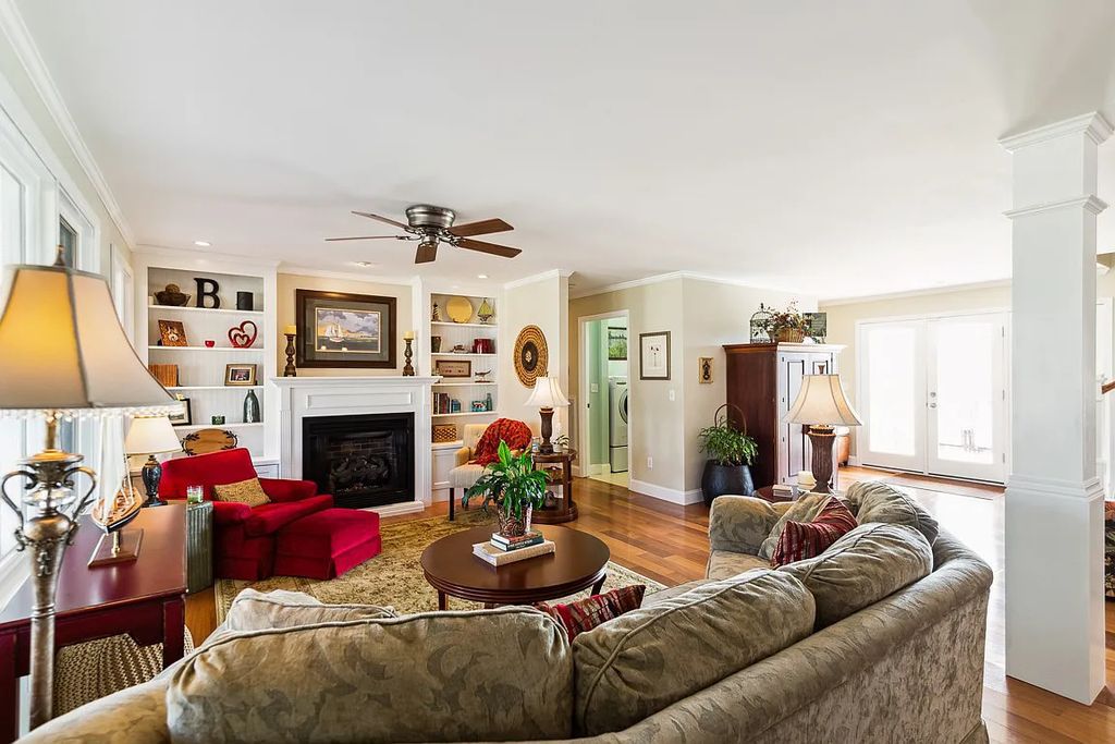 The Estate in Hendersonville is a luxurious home totally renovated now available for sale. This home located at 405 Private Dr, Hendersonville, Tennessee; offering 05 bedrooms and 05 bathrooms with 4,419 square feet of living spaces.