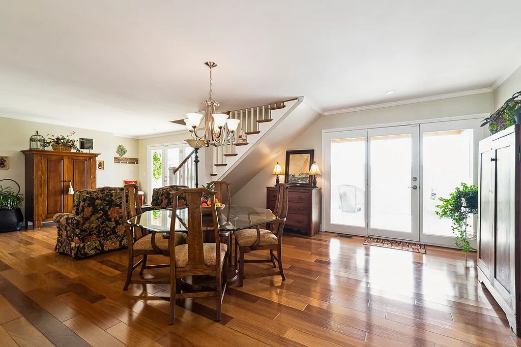 The Estate in Hendersonville is a luxurious home totally renovated now available for sale. This home located at 405 Private Dr, Hendersonville, Tennessee; offering 05 bedrooms and 05 bathrooms with 4,419 square feet of living spaces.