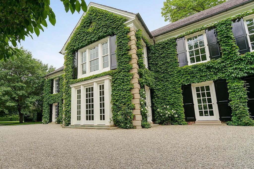 The Estate in Columbus is a luxurious home situated on top of a hill with phenomenally landscaped gardens and lawns now available for sale. This home located at 212 Park Dr, Columbus, Ohio; offering 05 bedrooms and 08 bathrooms with 11,134 square feet of living spaces.