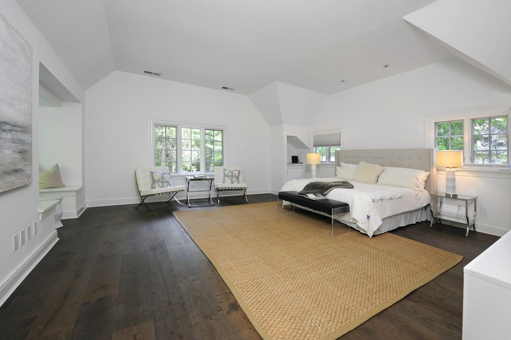 The House in Greenwich has been recently renovated to include new appliances, new hardwood flooring, landscaping, and more, now available for sale. This home located at 20 W Brother Dr, Greenwich, Connecticut