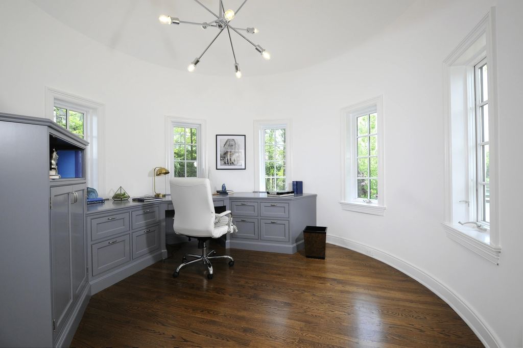 The House in Greenwich has been recently renovated to include new appliances, new hardwood flooring, landscaping, and more, now available for sale. This home located at 20 W Brother Dr, Greenwich, Connecticut