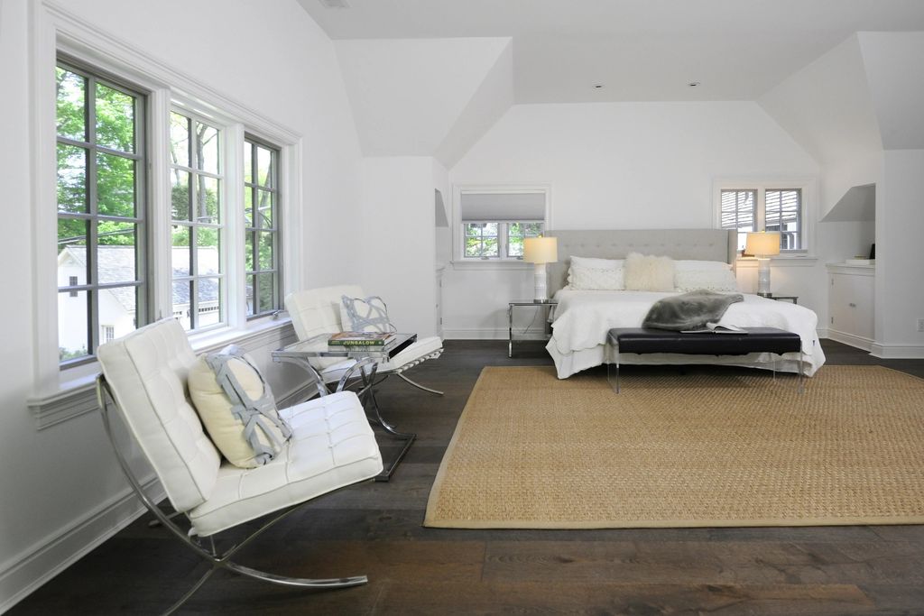 The House in Greenwich has been recently renovated to include new appliances, new hardwood flooring, landscaping, and more, now available for sale. This home located at 20 W Brother Dr, Greenwich, Connecticut