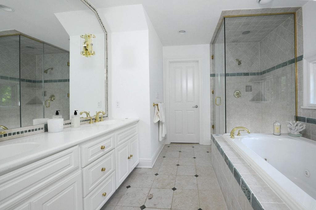 The House in Greenwich has been recently renovated to include new appliances, new hardwood flooring, landscaping, and more, now available for sale. This home located at 20 W Brother Dr, Greenwich, Connecticut