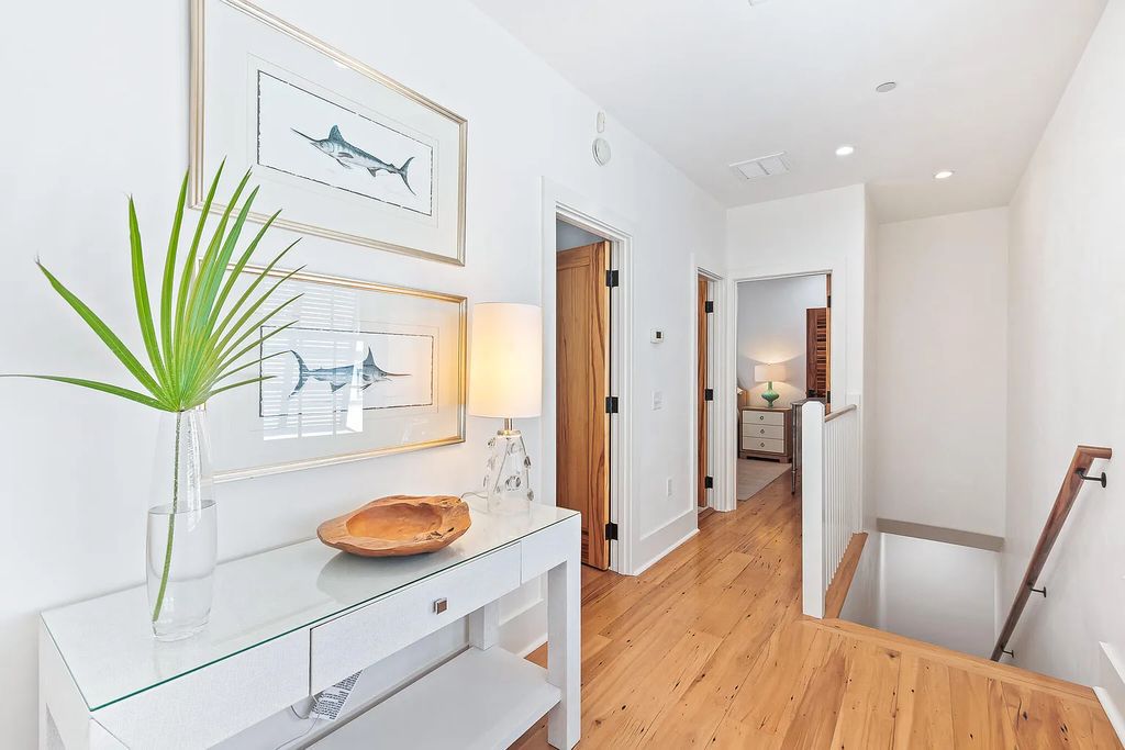 Introducing 86 North Charles Street - a luxurious Alys Beach stunner located in the highly sought-after east end of 30A in Rosemary Beach, Florida. This expansive home in Rosemary Beachboasts five bedrooms, five bathrooms, and a spacious living area spanning 2,782 square feet, making it the perfect abode for large families or those who love to entertain guests.