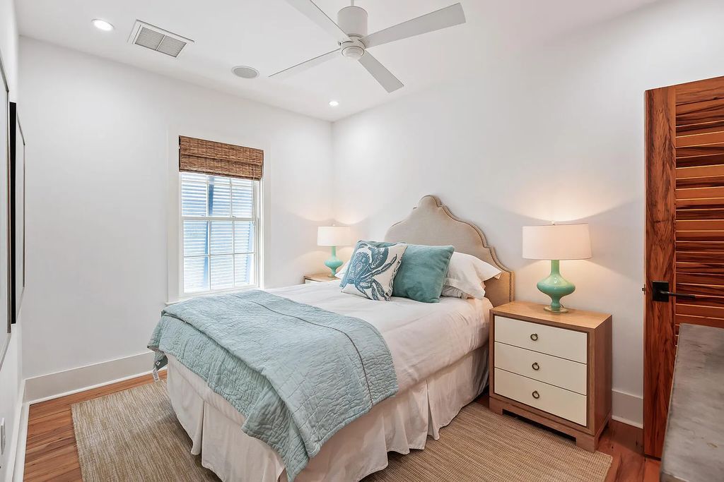 Introducing 86 North Charles Street - a luxurious Alys Beach stunner located in the highly sought-after east end of 30A in Rosemary Beach, Florida. This expansive home in Rosemary Beachboasts five bedrooms, five bathrooms, and a spacious living area spanning 2,782 square feet, making it the perfect abode for large families or those who love to entertain guests.