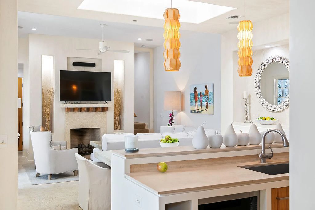 Introducing 86 North Charles Street - a luxurious Alys Beach stunner located in the highly sought-after east end of 30A in Rosemary Beach, Florida. This expansive home in Rosemary Beachboasts five bedrooms, five bathrooms, and a spacious living area spanning 2,782 square feet, making it the perfect abode for large families or those who love to entertain guests.