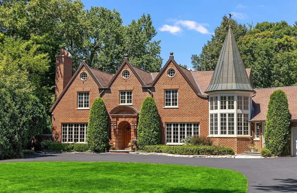 The Manor in Winnetka is built to withstand the test of time & beautifully enhanced by notable architects Liederbach & Graham, now available for sale. This home located at 45 Indian Hill Rd, Winnetka, Illinois