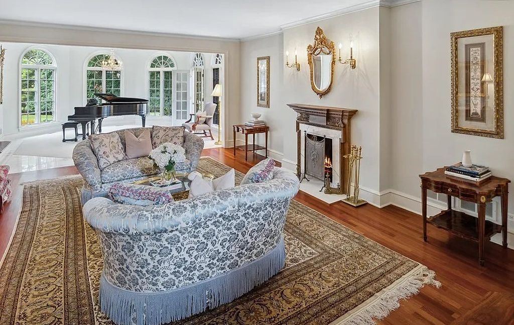 The Manor in Winnetka is built to withstand the test of time & beautifully enhanced by notable architects Liederbach & Graham, now available for sale. This home located at 45 Indian Hill Rd, Winnetka, Illinois