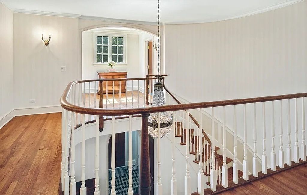 The Manor in Winnetka is built to withstand the test of time & beautifully enhanced by notable architects Liederbach & Graham, now available for sale. This home located at 45 Indian Hill Rd, Winnetka, Illinois