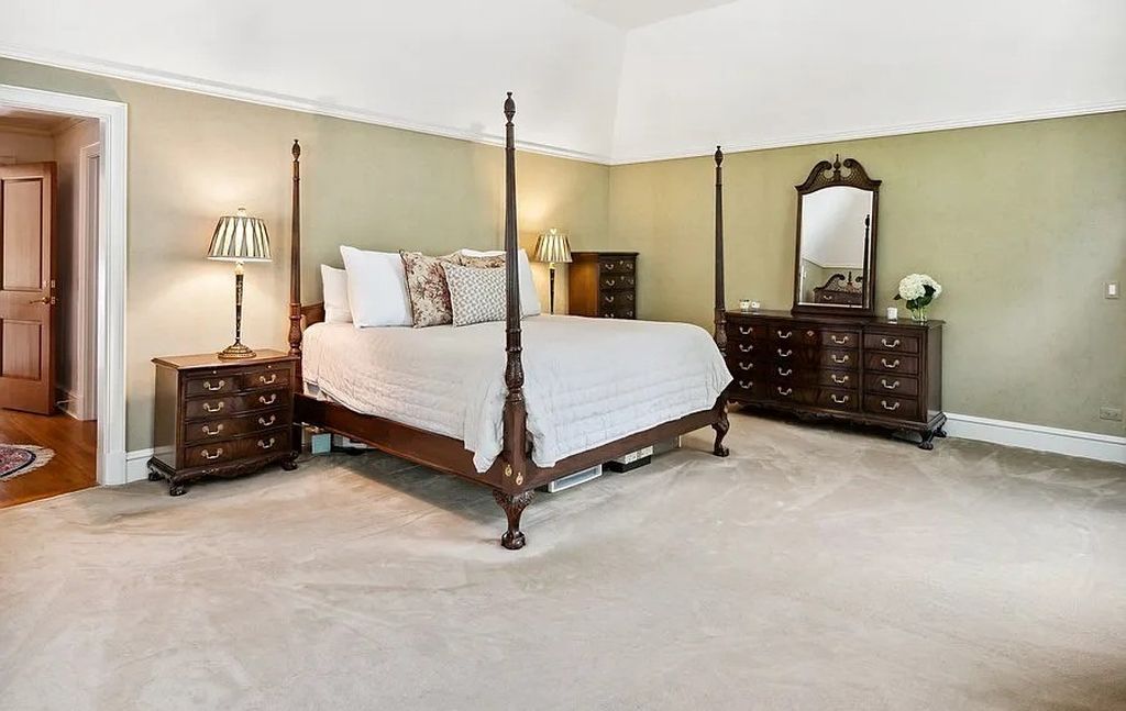 The Manor in Winnetka is built to withstand the test of time & beautifully enhanced by notable architects Liederbach & Graham, now available for sale. This home located at 45 Indian Hill Rd, Winnetka, Illinois