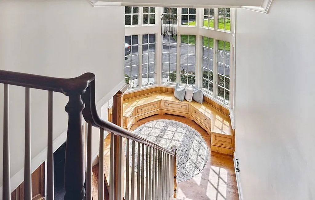 The Manor in Winnetka is built to withstand the test of time & beautifully enhanced by notable architects Liederbach & Graham, now available for sale. This home located at 45 Indian Hill Rd, Winnetka, Illinois