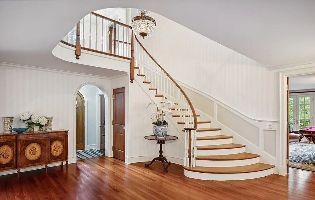 The Manor in Winnetka is built to withstand the test of time & beautifully enhanced by notable architects Liederbach & Graham, now available for sale. This home located at 45 Indian Hill Rd, Winnetka, Illinois