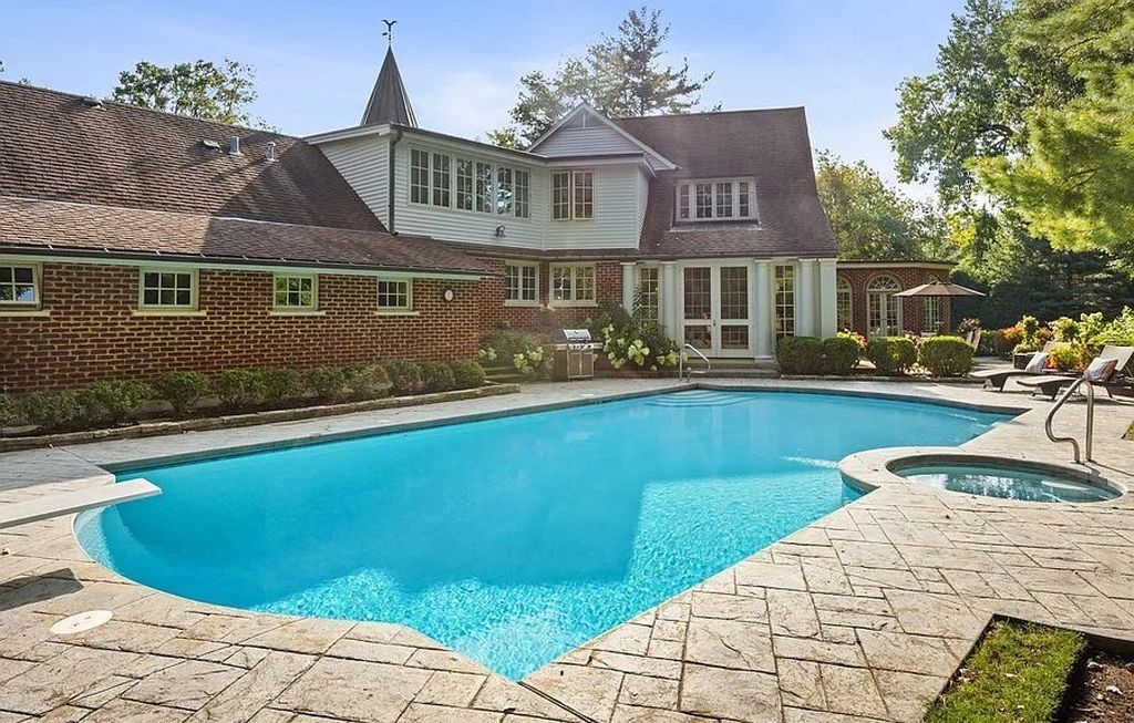 The Manor in Winnetka is built to withstand the test of time & beautifully enhanced by notable architects Liederbach & Graham, now available for sale. This home located at 45 Indian Hill Rd, Winnetka, Illinois