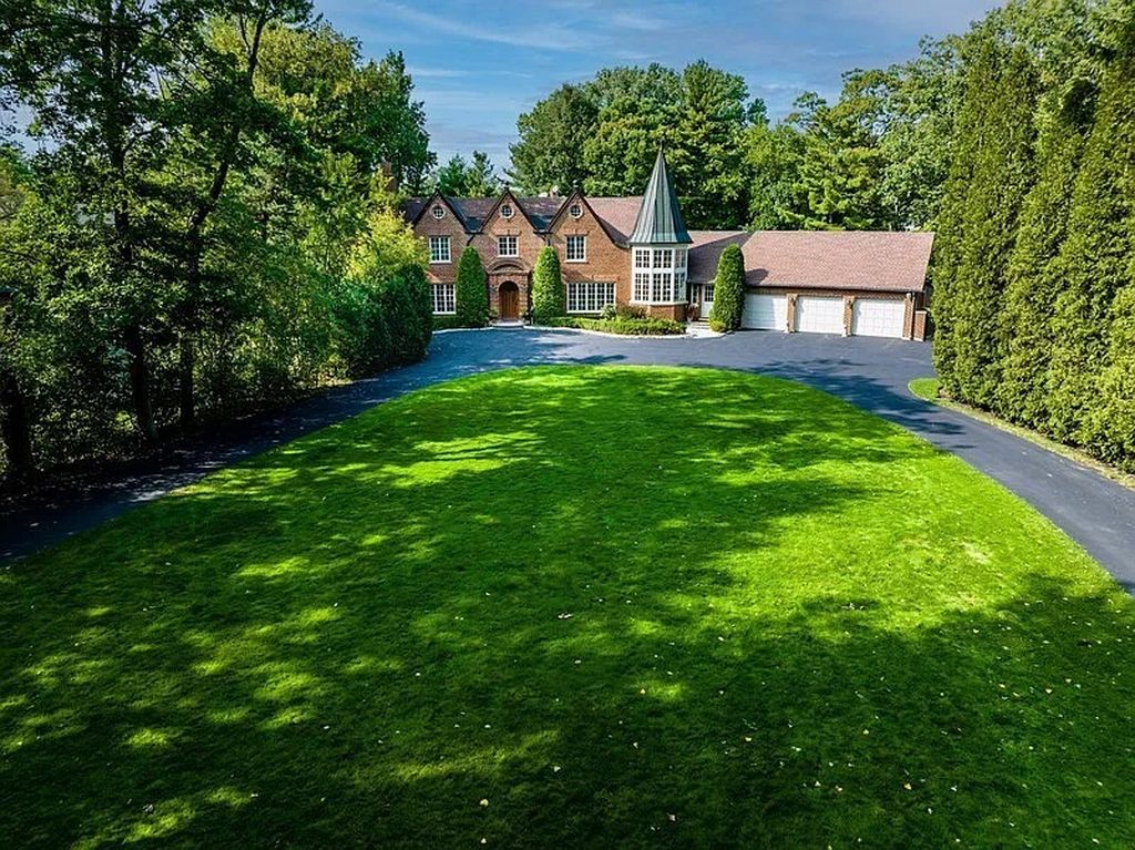 The Manor in Winnetka is built to withstand the test of time & beautifully enhanced by notable architects Liederbach & Graham, now available for sale. This home located at 45 Indian Hill Rd, Winnetka, Illinois