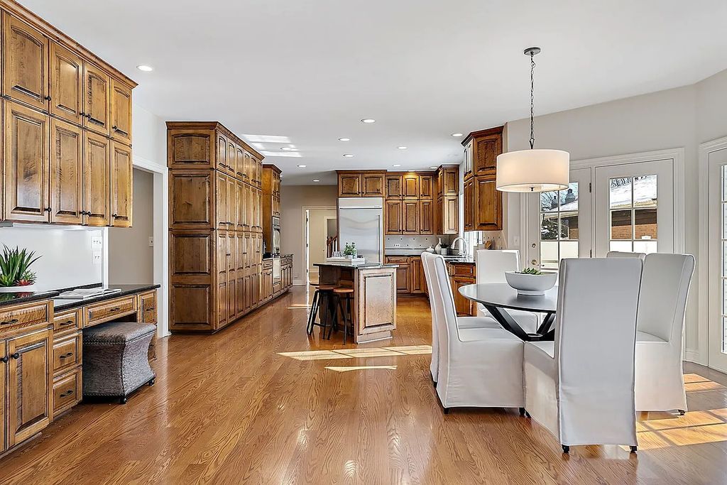 The Home in Hinsdale is designed for formal entertaining or casual every day living, now available for sale. This home located at 904 S Park Ave, Hinsdale, Illinois