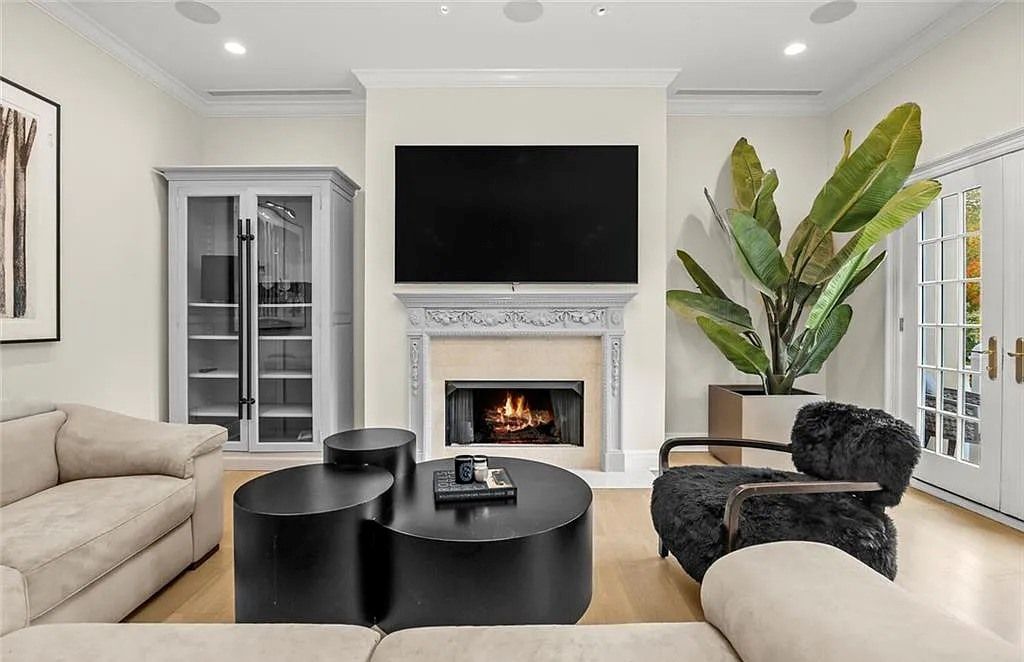 The Chateau in Armonk exudes warmth and luxurious comfort from the minute you enter, now available for sale. This home located at 4 Cowdray Park Drive, Armonk, New York