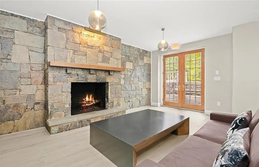 The Chateau in Armonk exudes warmth and luxurious comfort from the minute you enter, now available for sale. This home located at 4 Cowdray Park Drive, Armonk, New York