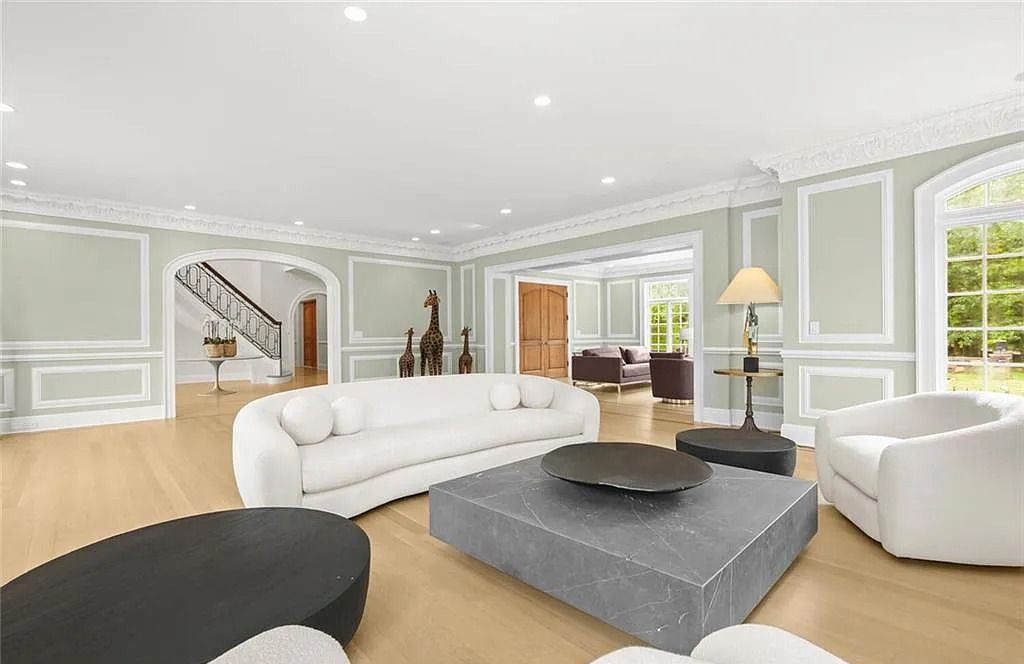 The Chateau in Armonk exudes warmth and luxurious comfort from the minute you enter, now available for sale. This home located at 4 Cowdray Park Drive, Armonk, New York