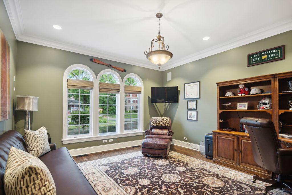 The Home in Elmhurst is an absolute masterpiece with a design perfect for everyday living as well as entertaining at every scale, now available for sale. This home located at 275 S Arlington Ave, Elmhurst, Illinois