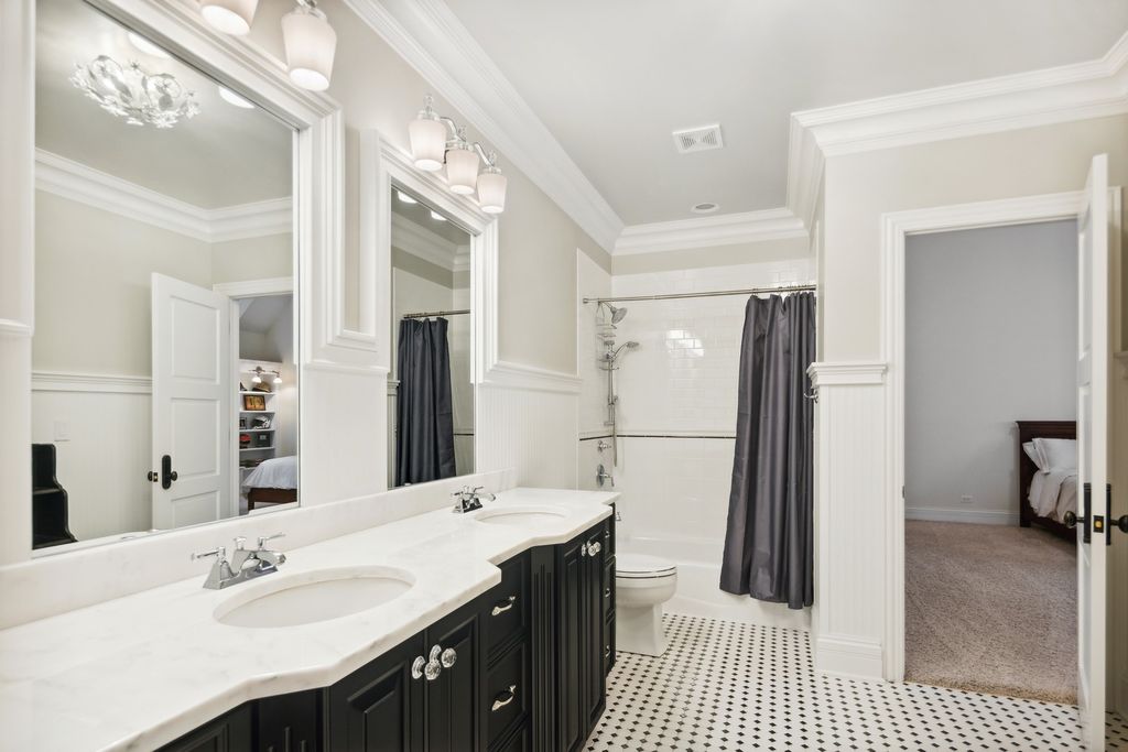 The Home in Elmhurst is an absolute masterpiece with a design perfect for everyday living as well as entertaining at every scale, now available for sale. This home located at 275 S Arlington Ave, Elmhurst, Illinois
