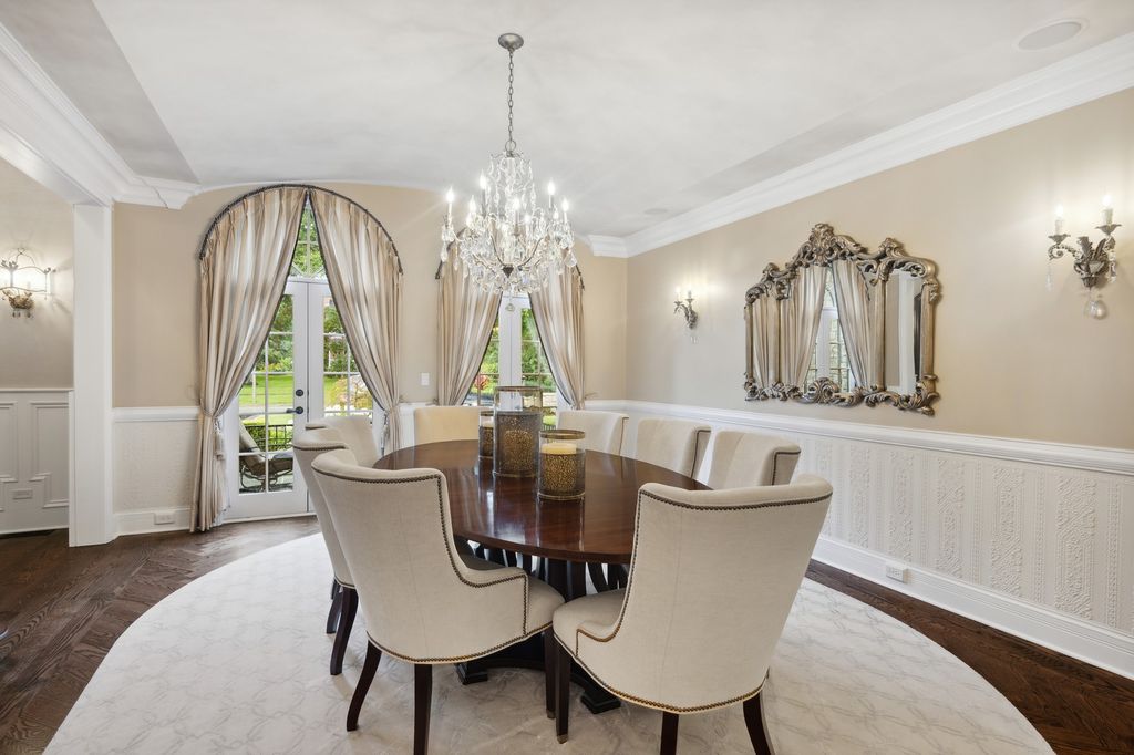 The Home in Elmhurst is an absolute masterpiece with a design perfect for everyday living as well as entertaining at every scale, now available for sale. This home located at 275 S Arlington Ave, Elmhurst, Illinois