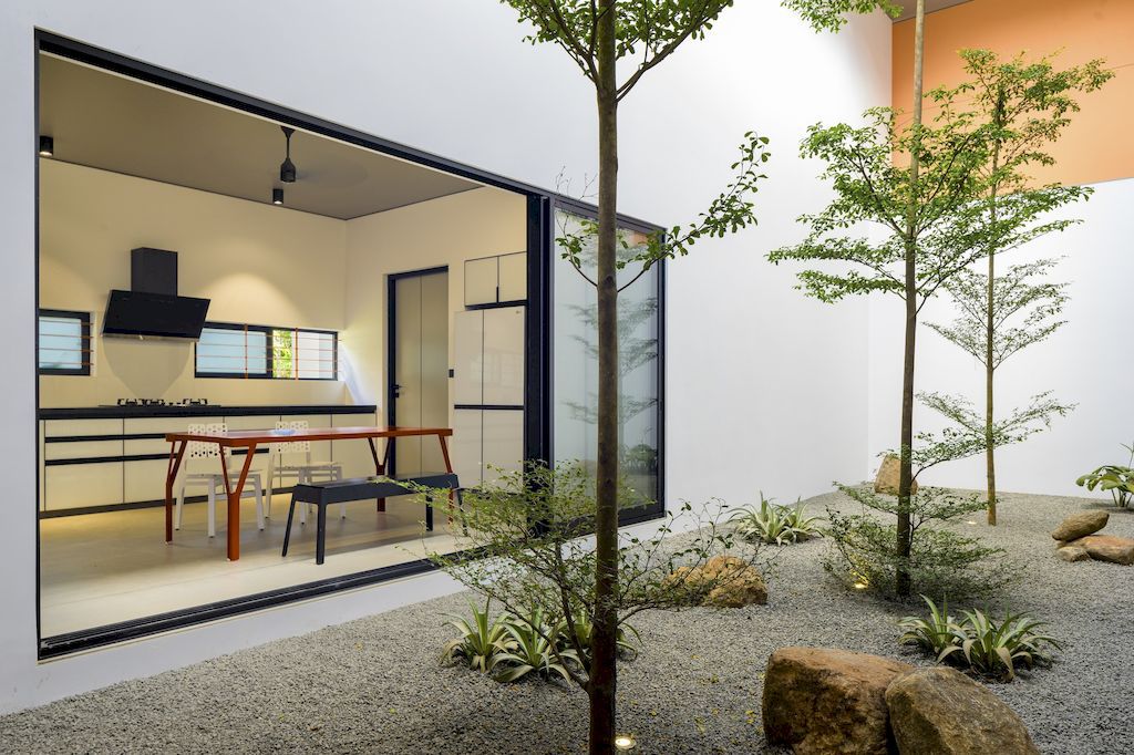 The Colour Burst House, Simple yet Bold Form by LIJO RENY Architects