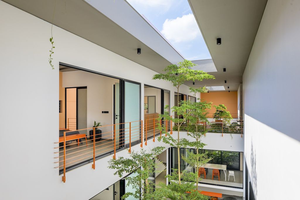 The Colour Burst House, Simple yet Bold Form by LIJO RENY Architects