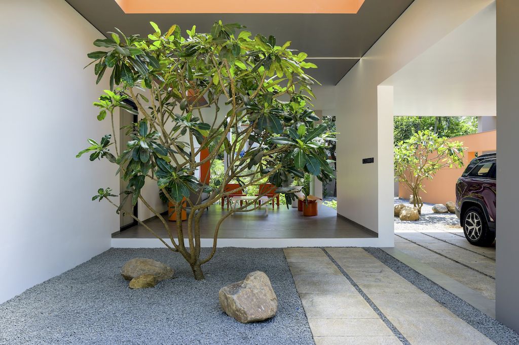 The Colour Burst House, Simple yet Bold Form by LIJO RENY Architects