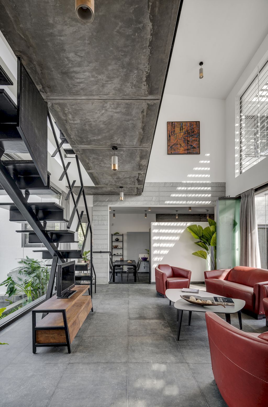The Elemental, an Intimate 4 Bedroom Tropical Home by Ashwin Architects