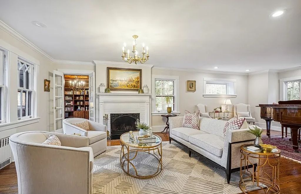 The Estate in Millburn Twp. is a luxurious home replete with both historic and modern beauty now available for sale. This home located at 16 West Road, Millburn Twp., New Jersey; offering 06 bedrooms and 06 bathrooms with 1.03 acres of land.