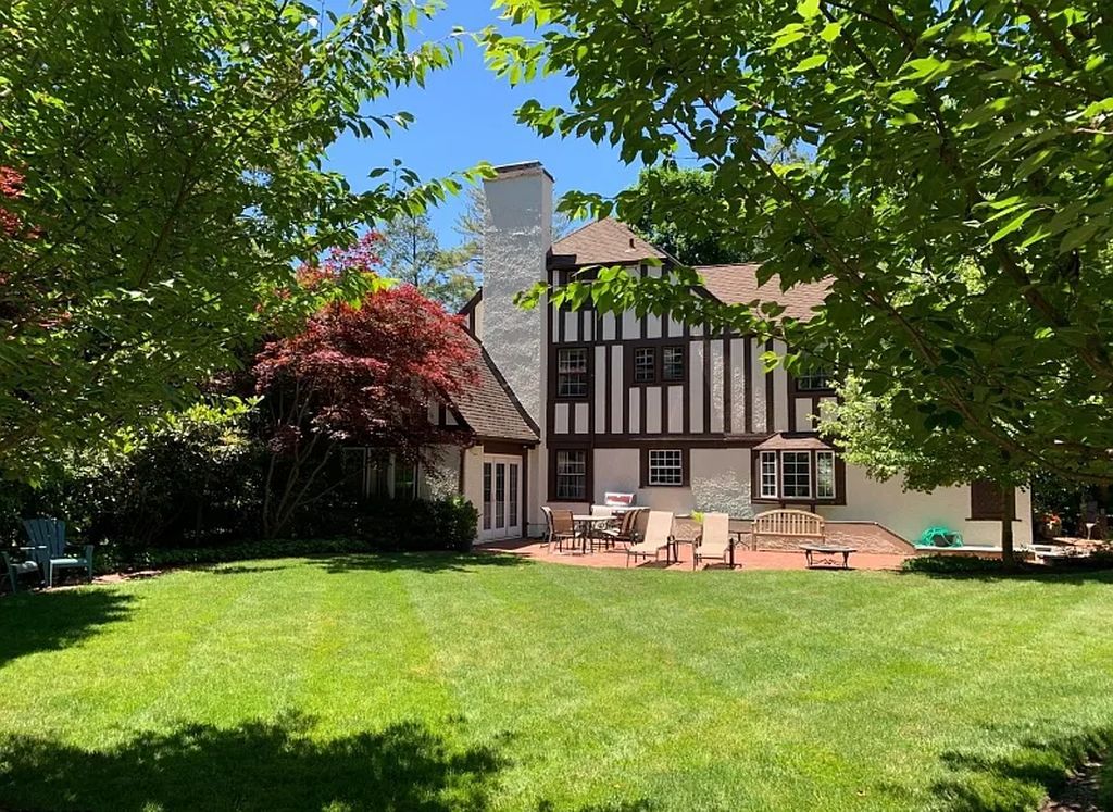 The Estate in Millburn Twp. is a luxurious home replete with both historic and modern beauty now available for sale. This home located at 16 West Road, Millburn Twp., New Jersey; offering 06 bedrooms and 06 bathrooms with 1.03 acres of land.