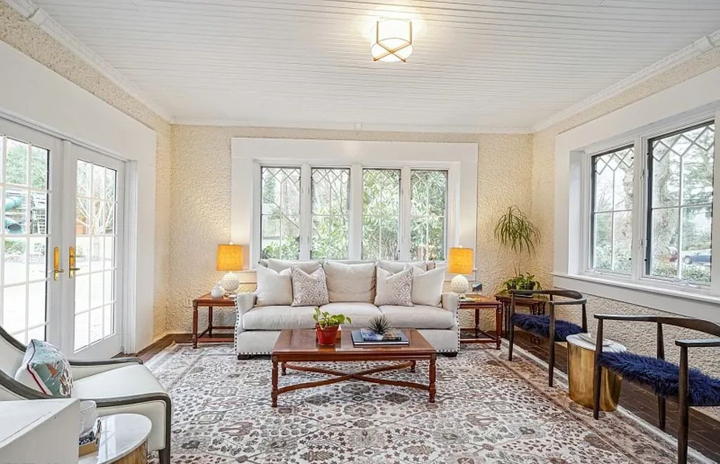 The Estate in Millburn Twp. is a luxurious home replete with both historic and modern beauty now available for sale. This home located at 16 West Road, Millburn Twp., New Jersey; offering 06 bedrooms and 06 bathrooms with 1.03 acres of land.