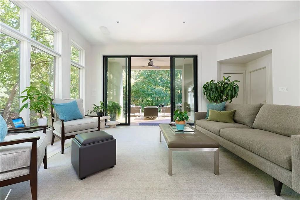 The Estate in Sandy Springs is a luxurious home emphasizing the connection between contemporary architecture and beautiful outdoor spaces now available for sale. This home located at 45 Finch Forest Trl, Sandy Springs, Georgia; offering 04 bedrooms and 07 bathrooms with 7,351 square feet of living spaces.